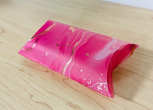 トレーシング素材の折り紙でラッピング