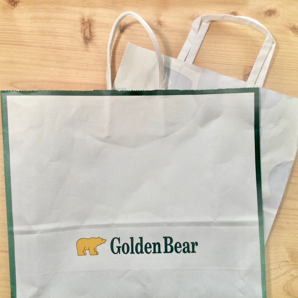  捨てるはずだった「紙袋」の意外な使い道「ぐちゃぐちゃだったからやる」「衣替えがラクになる」 