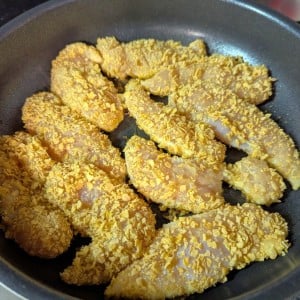 小麦粉は使わない。揚げ焼きの【衣】に使うと「カリカリ触感」でおいしい意外な食材