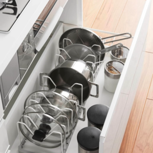 【48%オフ】「フライパン雪崩」にサヨナラ！シンク下が“一瞬で整う”神スタンド