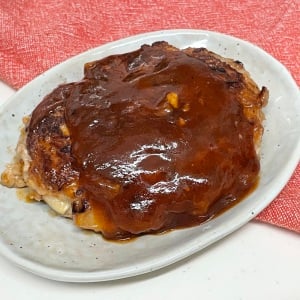「大さじ2分の1加えるだけ」いつものハンバーグがふわふわジューシー食感に変わる調味料「肉汁たっぷり」