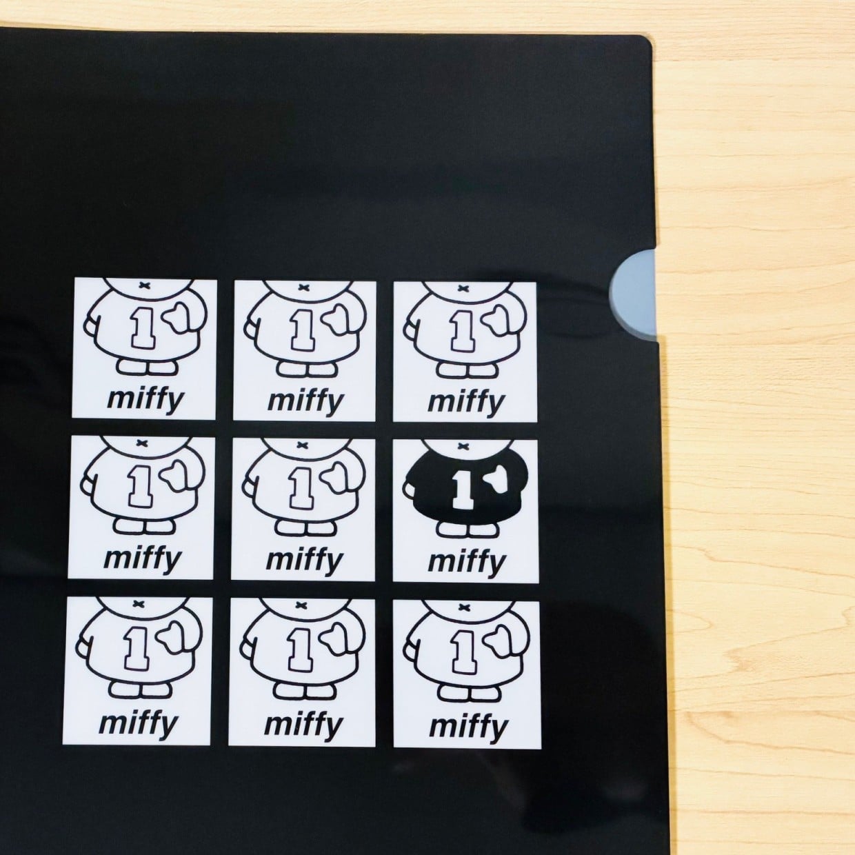  しまっておいた「クリアファイル」が“自分好みのケース”に変身「着せ替えできる」「気分上がる！」 