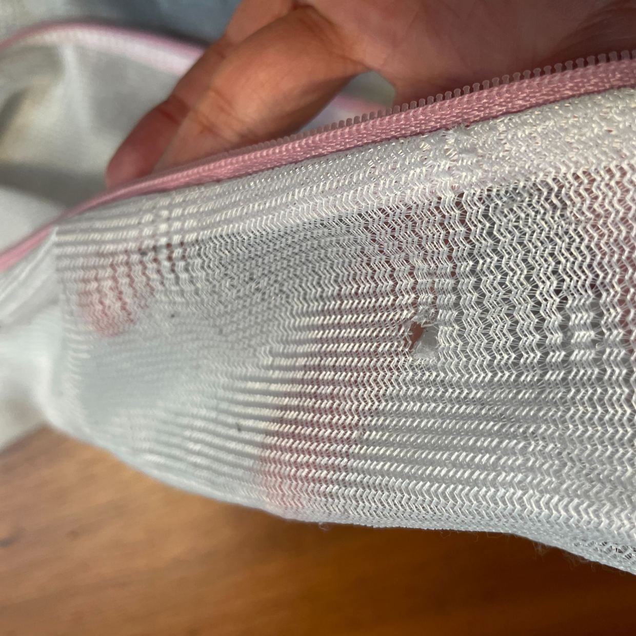  「ネットから出てくる」「濡れてない」“洗濯ネット”の意外と知らないNGな使い方「勘違いしてた…」 