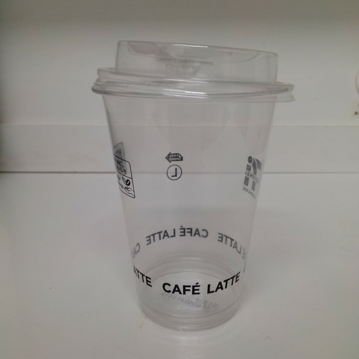  透明だから使いやすい！コンビニの“アイスコーヒーカップ”の意外すぎる活用術「フタも使っちゃう」 