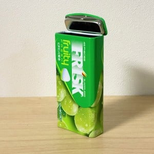 次からは捨てないよ。「フリスクの空き容器」が“持ち運びに便利”な神アイテムになる【意外な活用術】