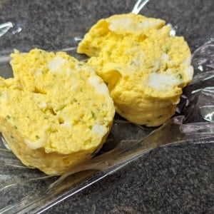 断水時でも作れる。アイラップで簡単「レンチン卵焼き」