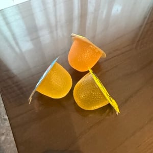 すぐ捨ててた…。「ミニゼリー空き容器」が“趣味の時間”に役立つ意外な使い道3つ「サイズ使いやすい」