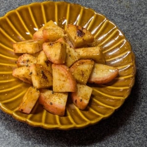 「かまぼこ」を切って焼くだけ！香ばしさがクセになる簡単おつまみ「あと1品にも」