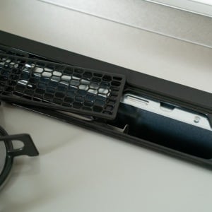 コンロ上部「排気口の中」の“野菜くずや油汚れ”をスッキリ落とす簡単掃除「初めて掃除した」