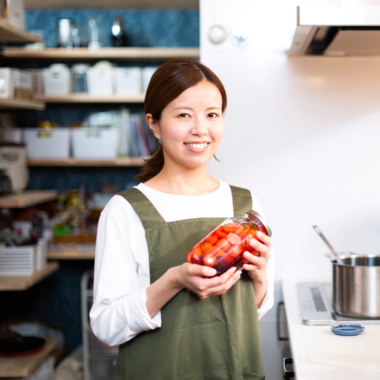  【5人家族・食費月3万円台】「食費が少ない人」が自宅に“ストックしている食材”3つ「食品ロスも防ぐ」 