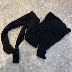 捨てたばかりで後悔したよ…。もう履けない「ストッキング」を“クルクル”すると…？「大量にできた！」