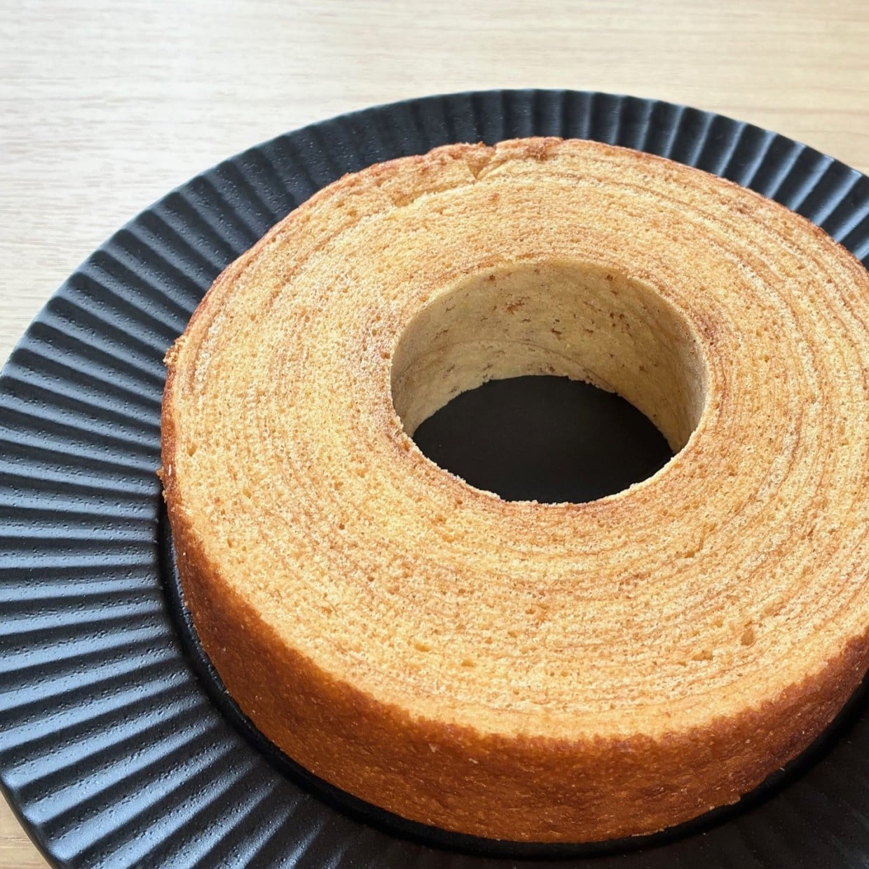  【3月4日バームクーヘンの日】“切り方”でおいしさが変わるって知ってた？味わいがアップする裏ワザ 