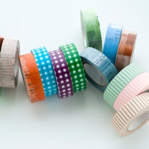 余った「マスキングテープ」を5～6センチ切るだけで？「すごい」「すぐマネする」「たくさん作れて便利」