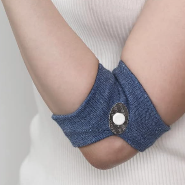  「もう薬の眠気と戦わなくていい」“巻くツボ押し”が花粉症の救世主でした 