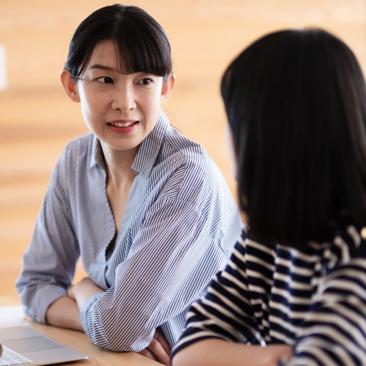  兄弟・友達と比べないだけで変わる！子どもの「自己肯定感」を守る“親の声かけ” 