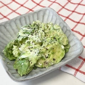 「小さじ1入れるだけ」いつものアボカドがさっぱり味に変わる調味料「朝食にぴったり」