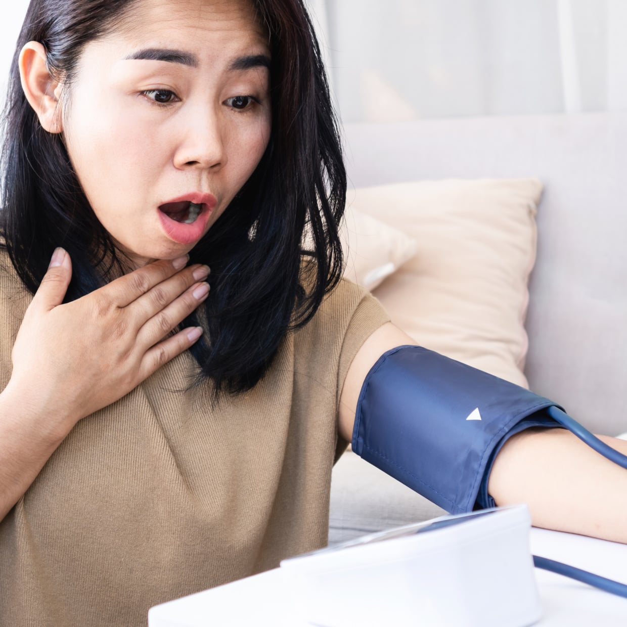 急に血圧が高くなるのはなぜ？医師が教える“4つの原因と“対処法”