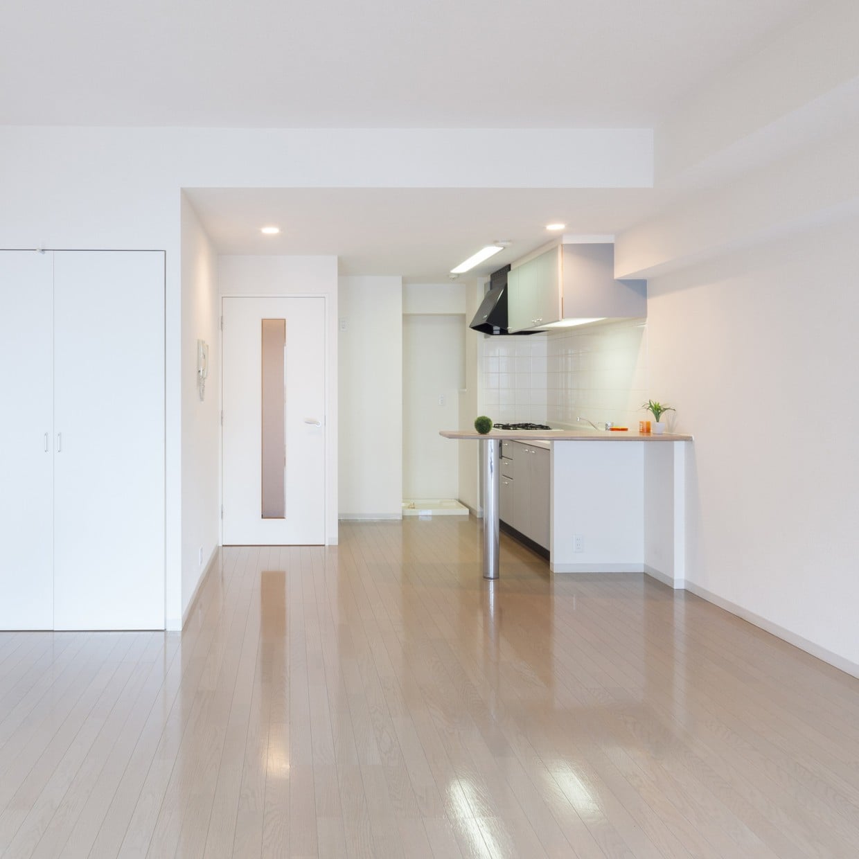  【賃貸退去前にチェック】見落としやすい“掃除ポイント”4つ「定規使うの？」「思ってたより汚れすごい」 