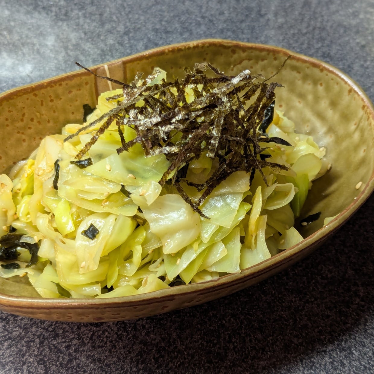  「アイラップ」に入れてレンチンするだけ！やみつきキャベツ「手が汚れない」「洗い物が減る」 