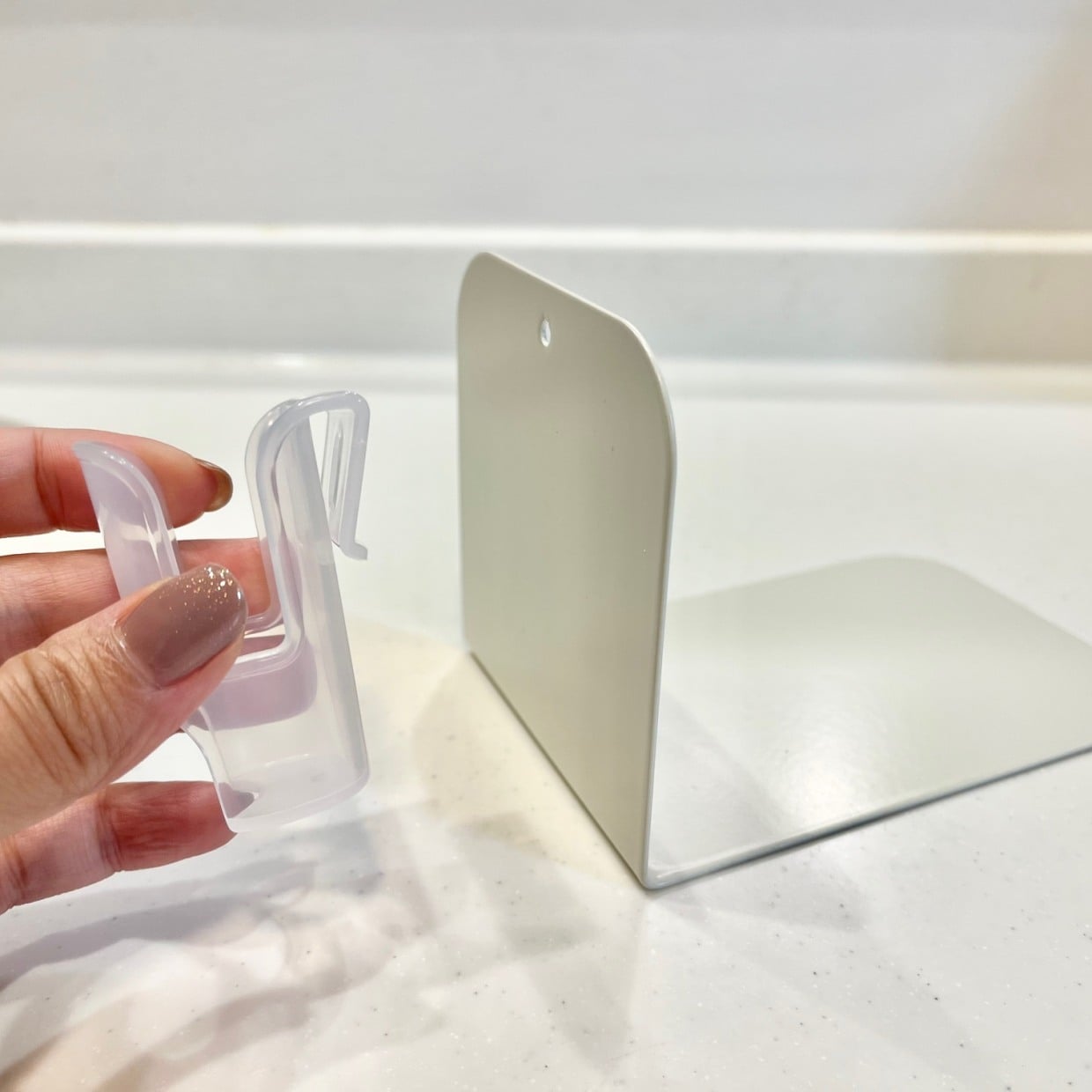  調理中のあるある悩みが解消される。「薬味チューブホルダー」が意外な場面で役立つ【便利な使い道】 