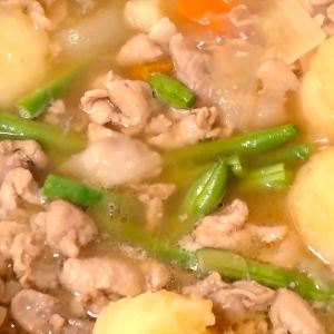 「大さじ3杯入れるだけ」いつもの肉じゃがが“まろやかな甘み”でおいしくなる裏ワザ「意外！」