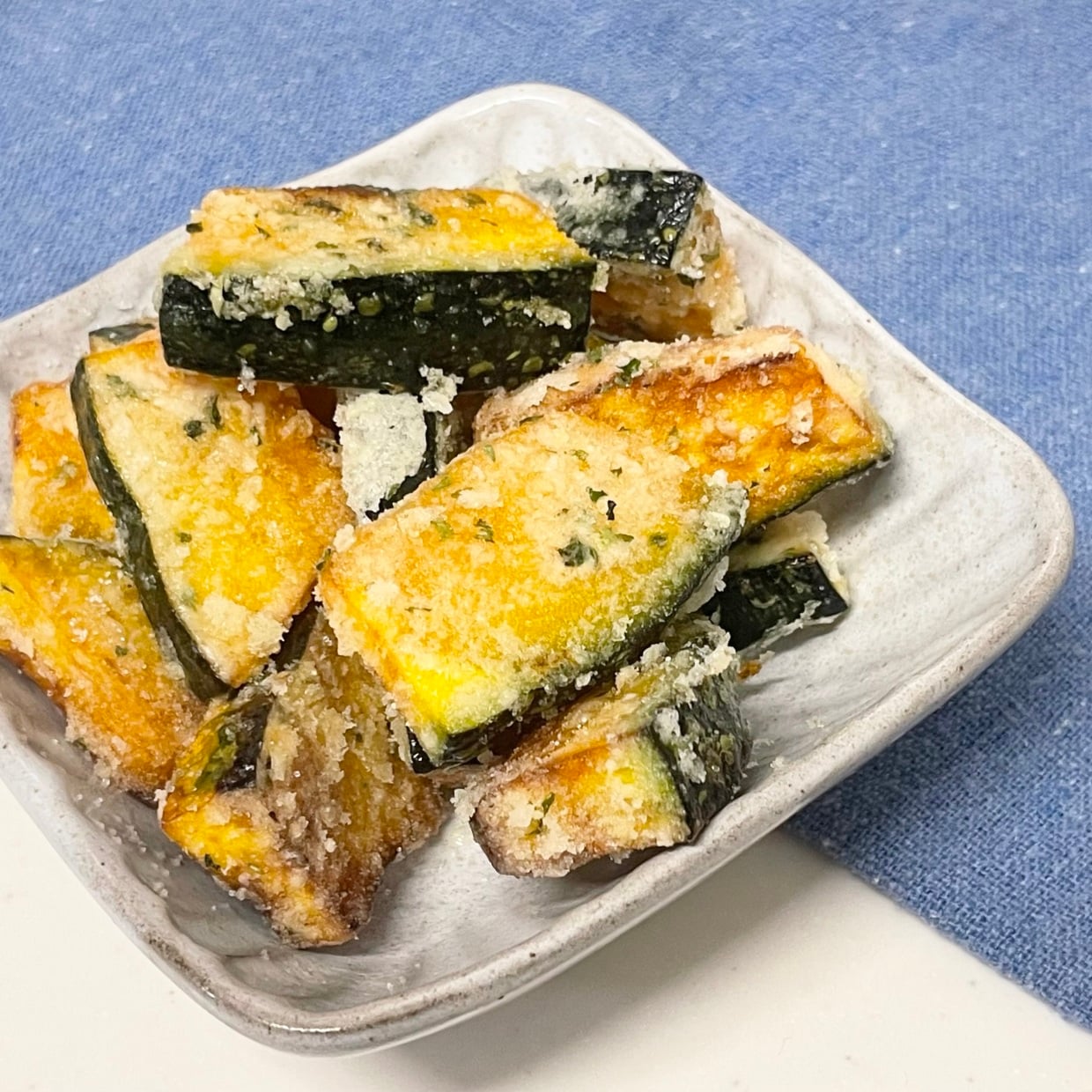  「小さじ1ふりかけるだけ」いつものかぼちゃの揚げ物がおいしくなる“食物繊維たっぷりの食材” 