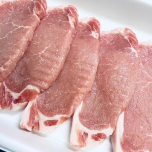 そのまま焼かない！ふつうの「豚ロース肉」がやわらかくなる簡単テクニック