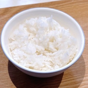 もうやめられない。「小さじ1入れるだけ」“甘くてふっくら絶品ごはん”を炊くワザ「冷めてもおいしい」