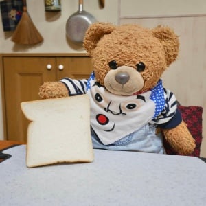 食パンでメロンパンが作れる！こね不要＆トースターで完成の簡単レシピ「明日の朝つくりたい」