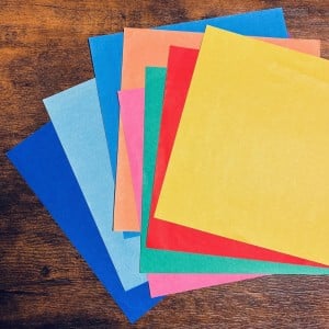 「どうやって作るの？」と聞かれる。折り紙1枚で作る立体的なリボン「すごい！」「本当に折り紙？」