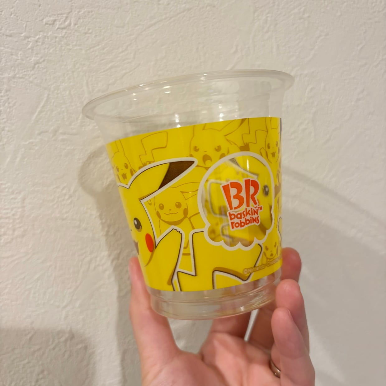  次は捨てないよ。かわいい「サーティワンのプラカップ」がデスクまわりで役立つ【便利な3つの活用術】 