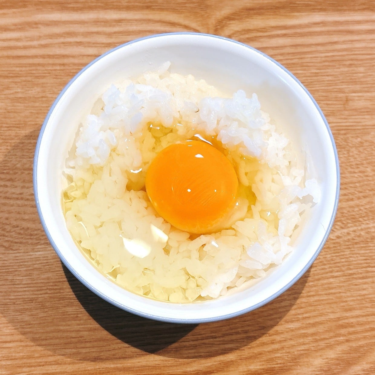  のせるだけ。「卵かけごはん」を“ふわとろ”にする驚きのアレンジ「新食感！」「ボリュームもアップ」 