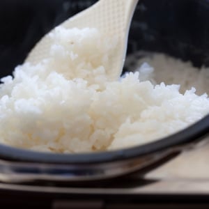 「食費が少ない人」がよく作る“ごはんが主役のメニュー”3つ「やっぱりお米！」「食材ロスも防ぐ」