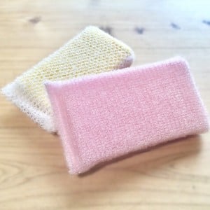 在宅勤務の友達に教えるわ。使ってない「キッチンスポンジ」のラクになる【意外過ぎる使い道】