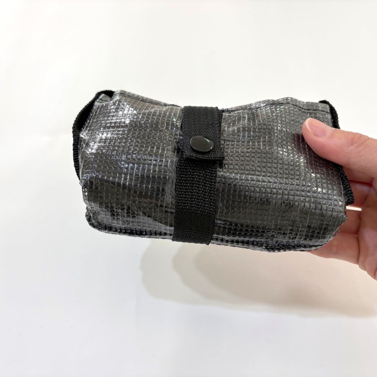  【3COINS】遠出した時の帰りの荷物悩みが解消！「折りたたみキャリーオンバッグ」7つの魅力を解説 