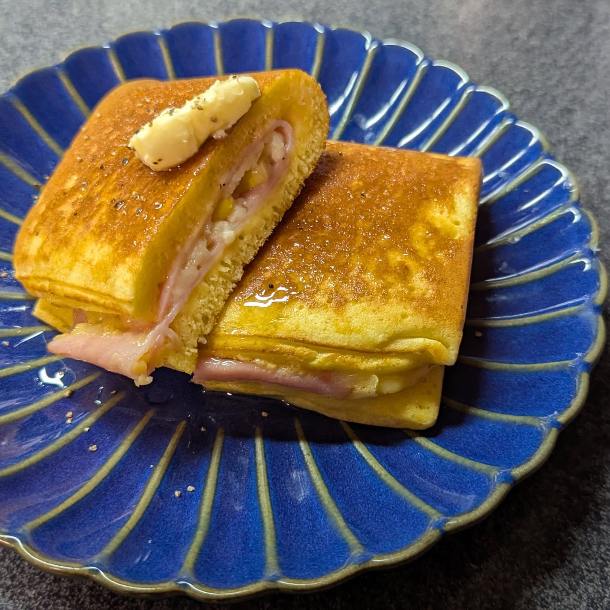  朝「ホットケーキミックス」で作る満足感たっぷりレシピ「甘じょっぱさがクセになる」 