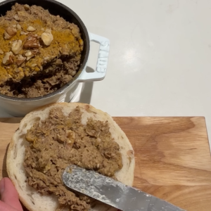 「サバ缶」と混ぜるだけ！パンにもご飯にも合う腸活ペースト