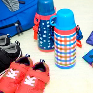 子どもに教えたい！「遠足の荷物」の“負担を減らす”効率的な詰め方「リュックが安定する」