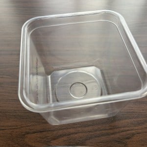 穴をポツポツあけると…？「味噌の空き容器」がインテリアに馴染む【おしゃれな活用術】