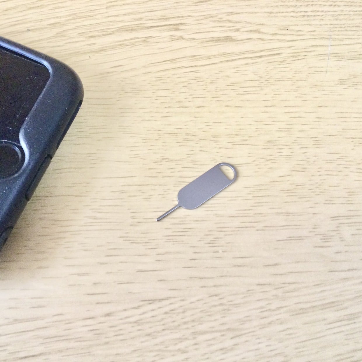  眠らせたままでごめんね。「余ったSIMピン」をスマホ以外で使う【あると便利な活用術】 