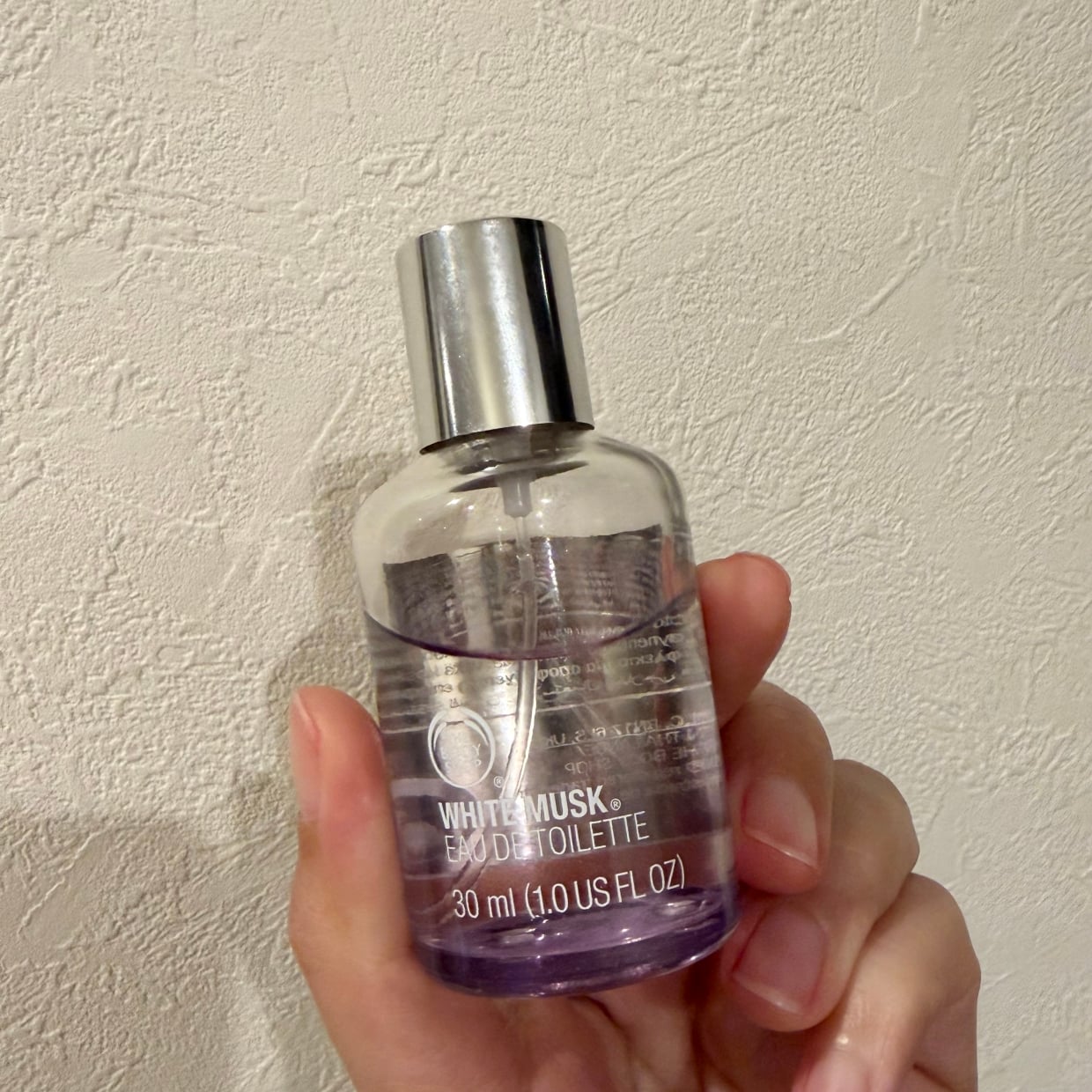  混ぜるの？香りがキツイ「香水」を“ほんのりやさしく”する意外な方法「ちょうどいい香り」「使いやすい」 