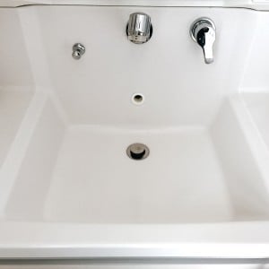 ピカピカ・つるつるで気持ちいい！「洗面ボウル」の“ザラザラくすみ汚れ"を簡単にスルンと落とす掃除