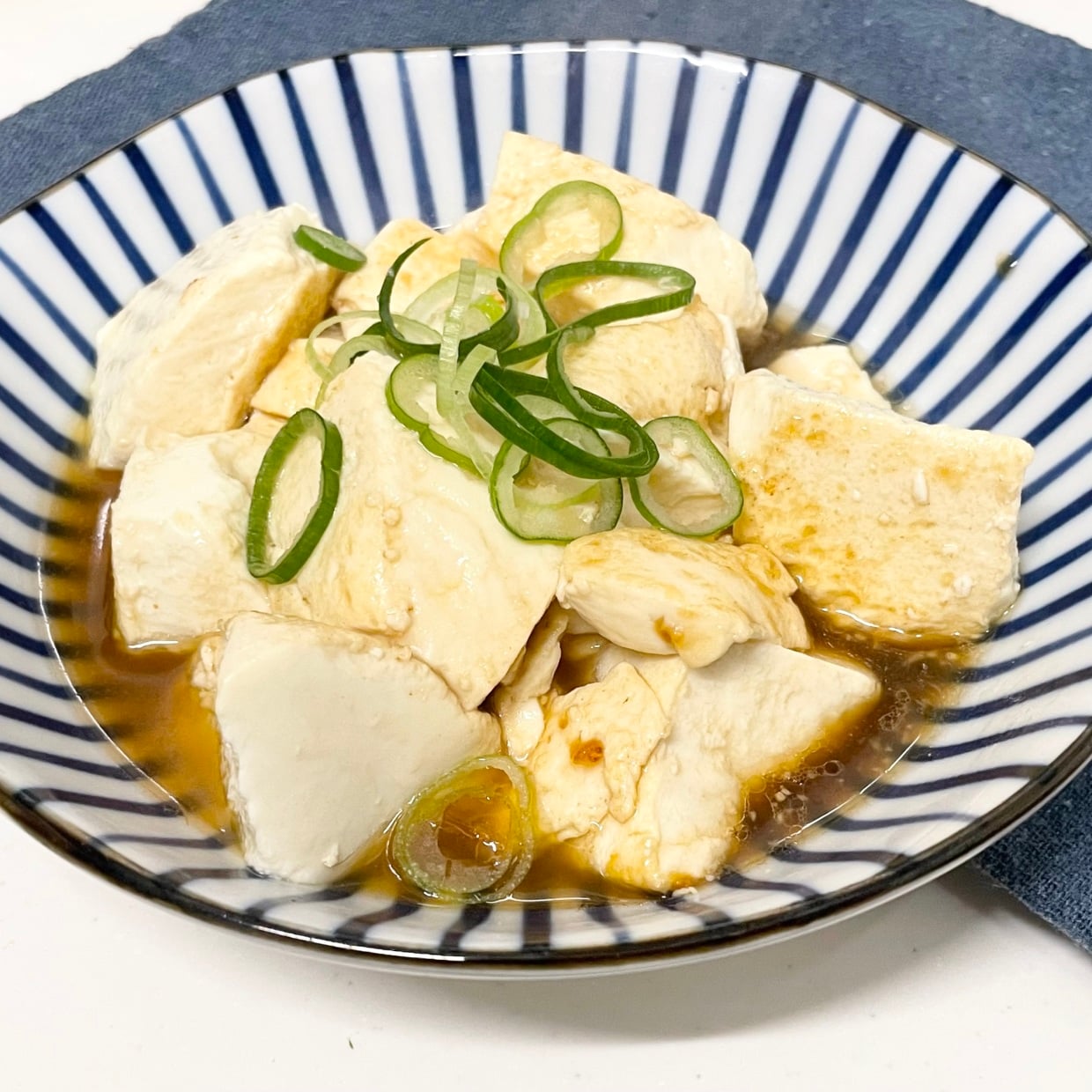  「大さじ3で揚げ焼きするだけ」豆腐に香ばしさがプラスされる調味料「食欲そそる」 