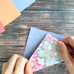 ハサミもノリも不要！「折り紙1枚」で写真立て？完成品のクオリティに拍手【デスクに置いても可愛い】