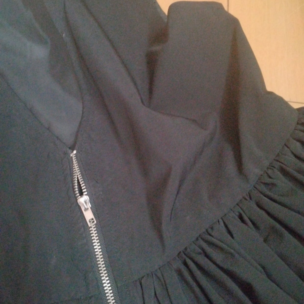  たったひと手間でスムーズに滑る！硬い「ファスナー」がスルスル動かしやすくなる【意外な裏ワザ】 