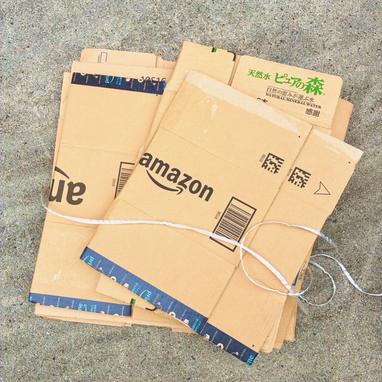  ゆるく結んだのにしっかり固定できる!?切れ端を使って「段ボールの管理」をラクにする驚きの裏ワザ 