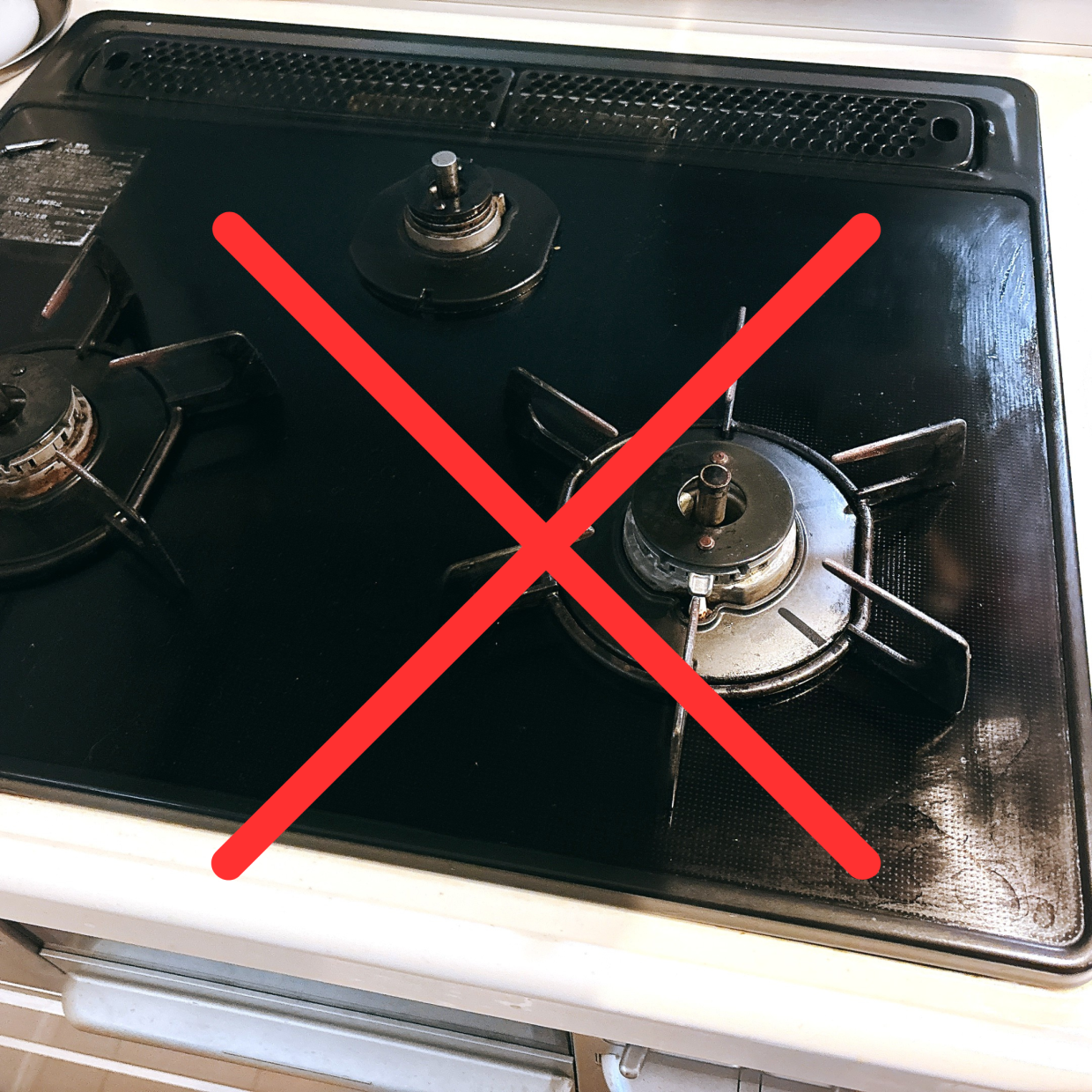  多くの人が勘違いしやすい。掃除のプロが教える「コンロ掃除」の“3つのNG” 