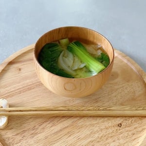 朝「みそ汁」にプラスするだけ。“ビタミンCや食物繊維がとれる2つの食材”
