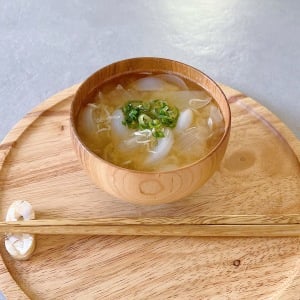 朝「みそ汁」に入れるだけ。“カルシウムやビタミンDがたっぷりの食材”