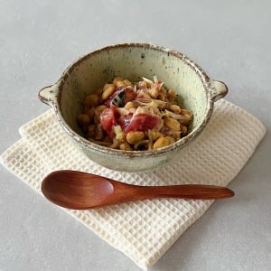 朝「納豆」に混ぜるだけ。“鉄分やEPA・DHAを含む食材”